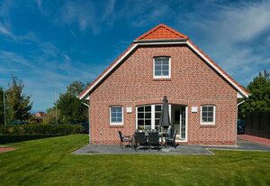 Haifisch – 100qm Ferienhaus mit Infrarotkabine, Kamin, Garten & überdachter Terrasse
