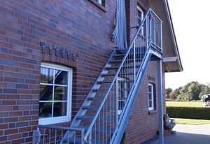 Helgas Ferienwohnung 4 Sterne**** – Fewo im OG, 3 SZ, mit eigener Terrasse, Carport-PKW Stellplatz
