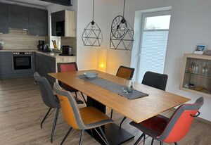 Meer & Mehr – 85qm Ferienhaus für 4 Personen mit Infrarotkabine, Terrasse und Garten am Deich