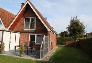Schillplate – Gemütliches 70qm Haus für 5 Personen + Hund mit Kamin und Garten in ruhiger Lage