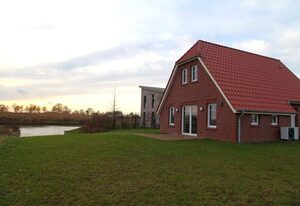 Grachtenblick II – Exklusives, freistehendes Ferienhaus am Wasser mit tollem Grachtenblick