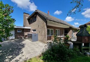Ferienhaus Im Hasengrund – Großzügiges Ferienhaus mit Garten und moderner Ausstattung in Dornumersiel