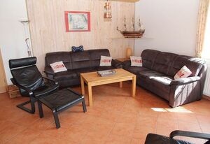 Olle Warft – 150qm Ferienhaus für 8 Personen + Hund mit Sauna, Kamin und großem Garten