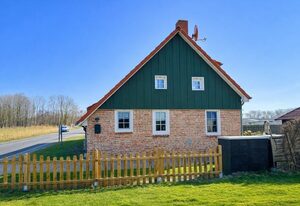 Ferienhaus : Huus an`t Diek, Maisonette Wohnung in Deichnähe, Nähe Norddeich