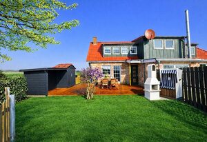 Ferienhaus : Huus an`t Diek, Maisonette Wohnung in Deichnähe, Nähe Norddeich