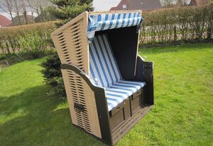 mit Garten und Terrasse