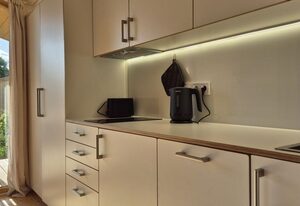 (402) Helles Tiny House im Grünen