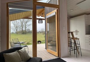 (203) Modernes Tiny House an der Elbe mit Blick ins Grüne