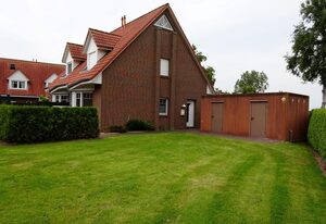 Komfortable Doppelhaushälfte und großem Garten