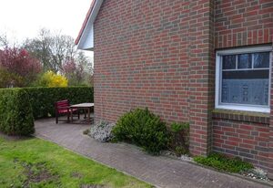 Komfortable Doppelhaushälfte und großem Garten