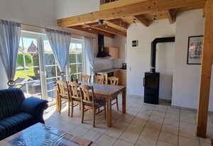 Ohlig – Ferienhaus (85qm) für 5 Personen und Hund mit Kamin und großem Garten