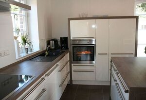 Stella Maris – Hochwertiges 100qm Ferienhaus für 6 Personen mit Sauna, Kamin und großem Garten