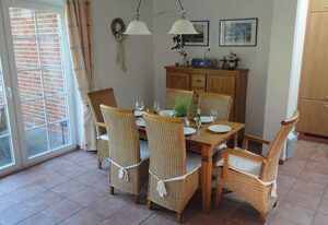 Friesenstern – Ferienhaus (100qm) für 6 Personen mit Garten in ruhiger Lage von Norden