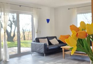 Komfortferienhaus Küstenruhe mit Sauna Norddeich – Komfortferienhaus Küstenruhe mit Sauna & eingezäuntem Garten nahe dem Sandstrand