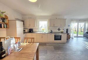 Komfortferienhaus Küstenruhe mit Sauna Norddeich – Komfortferienhaus Küstenruhe mit Sauna & eingezäuntem Garten nahe dem Sandstrand