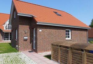 Achtern Diek – Ferienhaus mit 100qm für bis zu 6 Personen mit 2 Bädern und schönem Garten