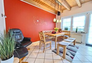 Ferienhaus Nordseekrabbe Norddeich – Modernes Ferienhaus Nordseekrabbe in Norddeich mit Terrasse und Garten