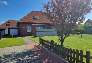 Ferienhaus Nordseekrabbe Norddeich – Modernes Ferienhaus Nordseekrabbe in Norddeich mit Terrasse und Garten