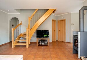 Haus Otter – Schönes Ferienhaus (100qm) für 6 Personen und Hund mit Kamin, Sauna und Garten