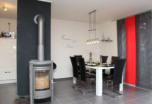 Nordlicht – Ferienhaus (100qm) für 6 Personen mit Kamin und Garten in zentraler Lage