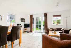 Friesenstube – Ferienhaus (85qm) für 6 Personen mit Garten und Gäste-WC in Norden