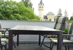 Ferienwohnung & Apartment Kunsthaus Panorama mit Balkon