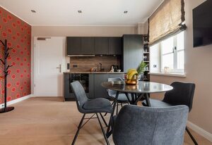 Living Lorens No. 6