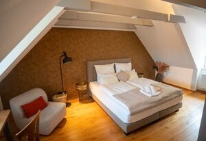 Ferienhaus Schlossberg mit Infrarot-Kabine und Stellplatz