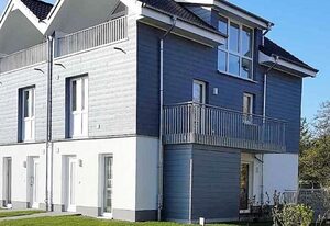 Haus Nr. 33,  Ferienhaus Deichgraf – Modernes Ferienhaus, Kamin, Sauna, Süd-Terrasse, Loggia mit Meerblick, Haustiere