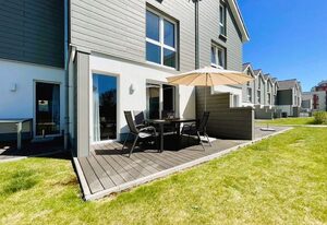 Haus Nr. 15, Ferienhaus Fischerhus – Modernes Ferienhaus, Sauna, Süd-Terrasse, Loggia mit Meerblick, Haustiere