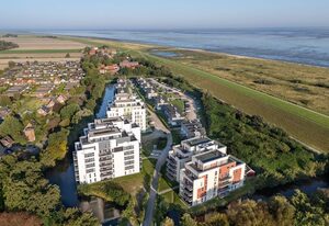 NordseeResort Friesland – Tolles Penthouse mit 54 qm großer Dachterrasse, Meerblick, Sauna und Hot-Tub!