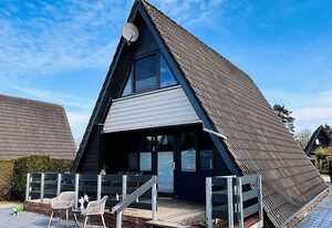 Nurdachhaus KLÄRCHEN – Charmantes Nurdachhaus für bis zu 6 Personen in Fedderwardersiel. Deichnah.