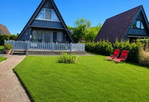 Nurdachhaus ANKERPLATZ JOSSI – Gemütliches und komfortables Nurdach-Ferienhaus im Ferienpark Fedderwardersiel