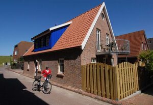 Friesenhaus Hafenperle in Neuharlingersiel – Ferienwohnung Leuchtturm
