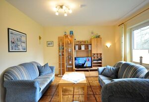 Ferienhaus Wempen – Ferienhaus Wempen Ferienwohnung Sonnenblume mit Terrasse, Garten & WLAN