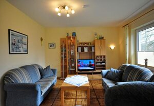 Ferienhaus Wempen – Ferienhaus Wempen Ferienwohnung Sonnenblume mit Terrasse, Garten & WLAN