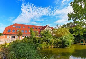 Janssen, U.&amp;G. "Landwarf Grafthof" – Fewo "Rapsblüte" - 25570