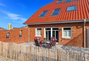 Janssen, U.&amp;G. "Landwarf Grafthof" – Fewo "Rapsblüte" - 25570