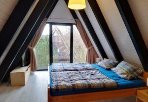 Nurdachhaus FUXBAU – Gemütliches Nurdach-Ferienhaus FUXBAU im Ferienpark Fedderwardersiel