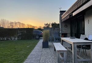 Ferienhaus vor dem Deich