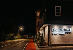 Schlosshotel Brilon-Wald GmbH – Klassik Doppelzimmer "Zart", mit Regendusche und WC