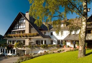 Ferienhotel Stockhausen – Doppelzimmer C - 30qm mit Dusche und WC