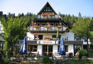 Pension Latröpchen – Doppelzimmer (Belegung max. 2 Pers.)
