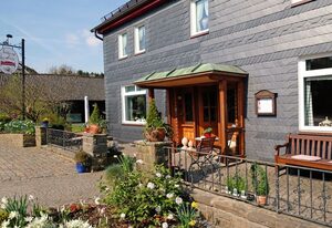 Stöltings Landhaus – Familienkombination Mond, 2 Schlafzimmer mit WC und Dusche