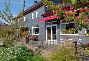 Stöltings Landhaus – Familienkombination Mond, 2 Schlafzimmer mit WC und Dusche