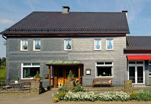 Stöltings Landhaus – Familienkombination Mond, 2 Schlafzimmer mit WC und Dusche