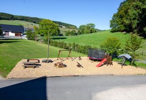 Landurlaub im Sauerland auf dem Ferienhof Verse – Ferienwohnung Kornkammer 78qm, 2 Schlafzimmer, Terrasse, max. 4 Personen