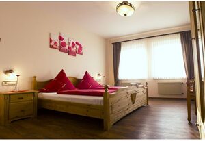 Pension Möser – Doppelzimmer Typ A mit WC und Dusche