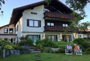 Landhaus Florian – Dreibettzimmer Südseite mit herrlichem Ausblick