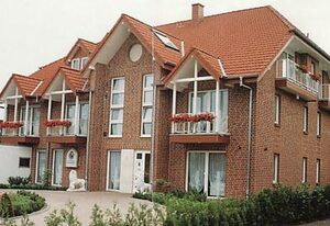 Haus Fliederbusch GmbH & Co.KG – Doppelzimmer mit Dusche/WC Kategorie I (Stammhaus/Gästehaus)